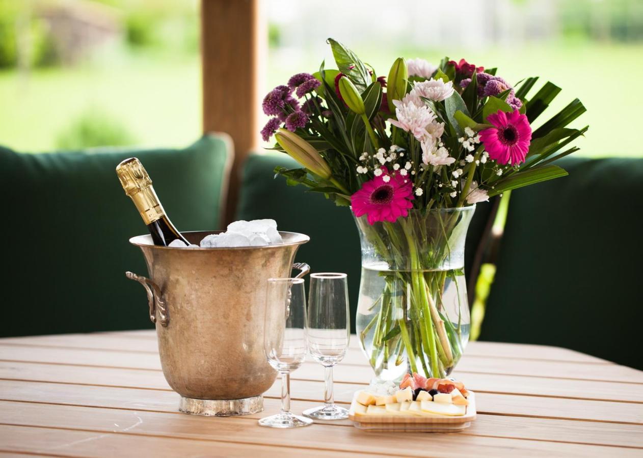 B&B Secret Garden Adults Only Voeren Buitenkant foto