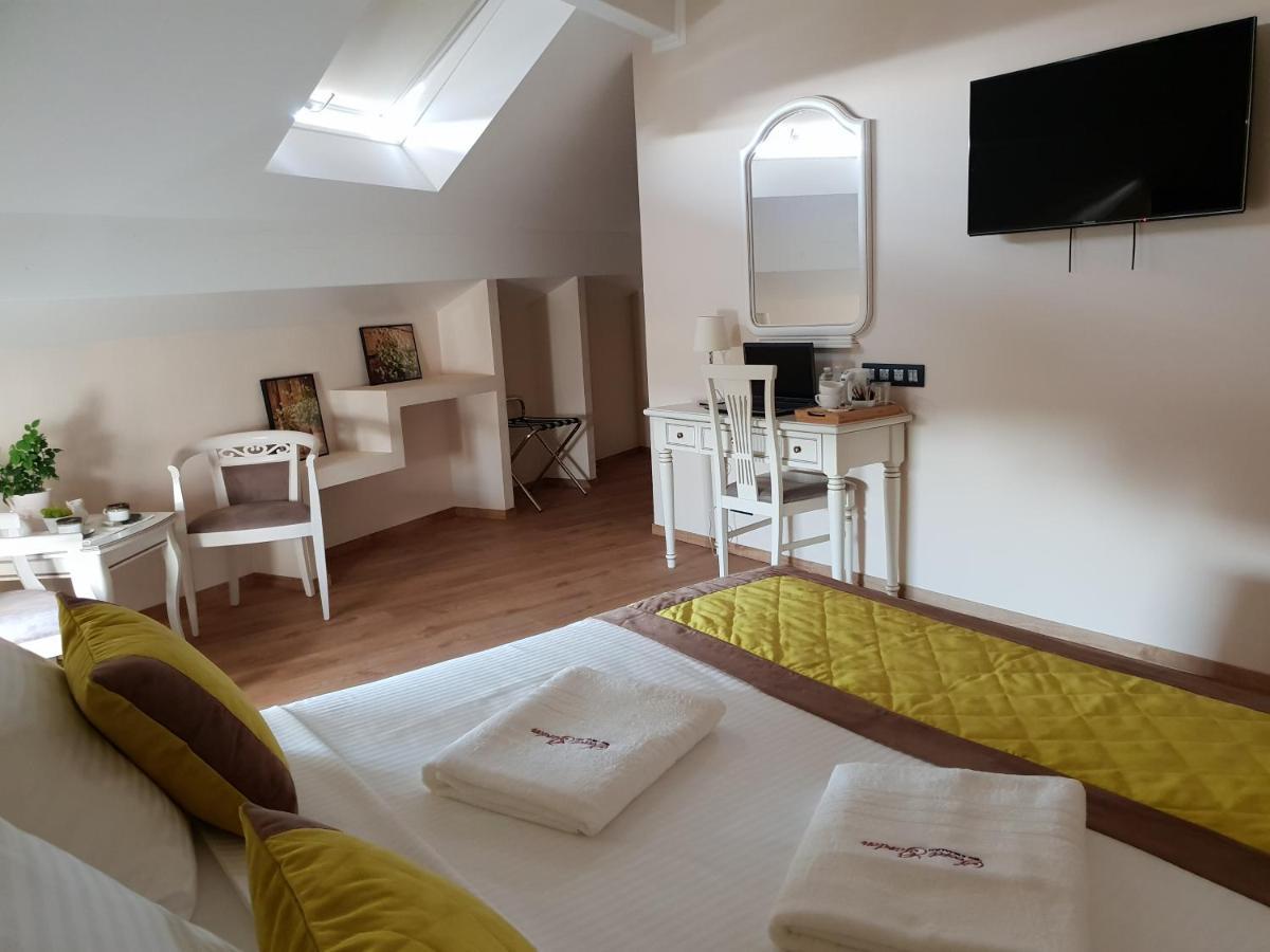 B&B Secret Garden Adults Only Voeren Buitenkant foto
